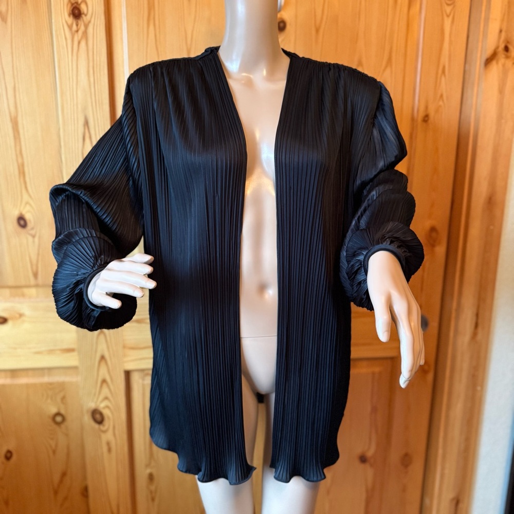 Vintage 80s Night Life by L Rothschild Draped Plisse Pleated Cape Top L Black